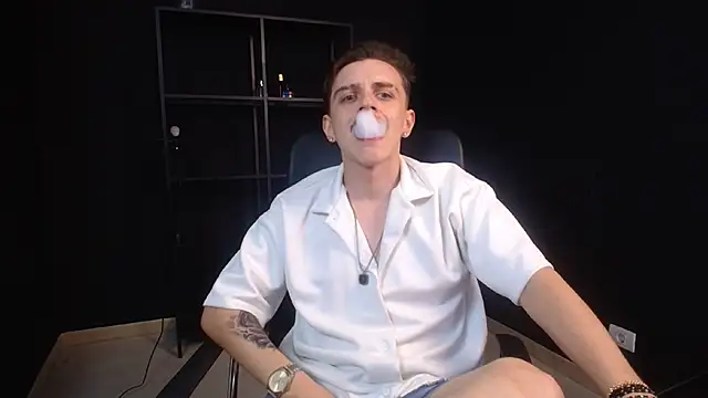 دردشة FelixStarkk الجنسية المباشرة
