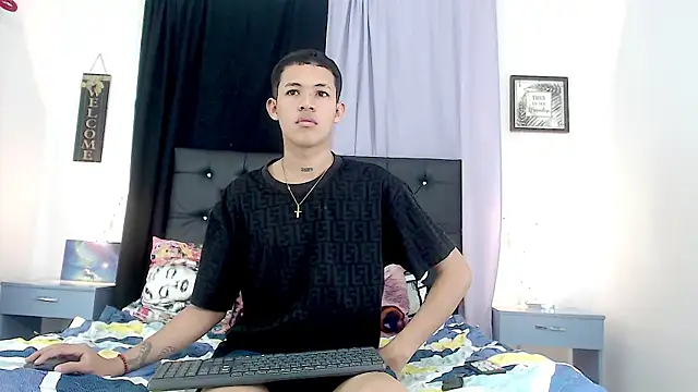 RoySteven Live XXX-chat