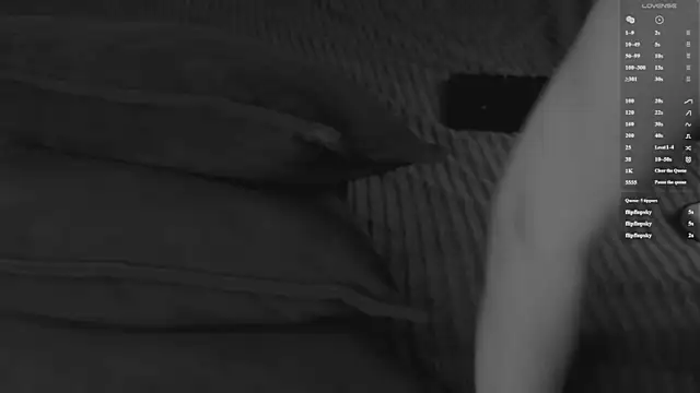 Emmy-Brooks' Live XXX Chat