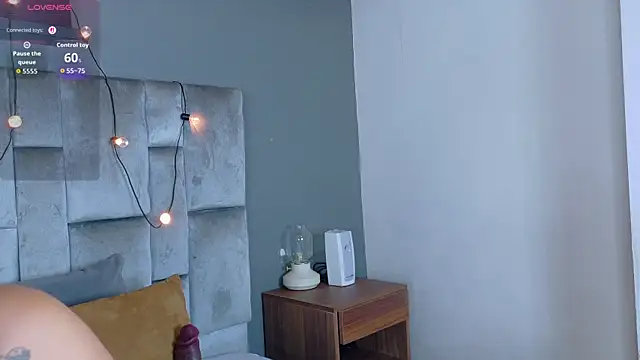 צ'אט XXX בשידור חי של AnnieRouse__