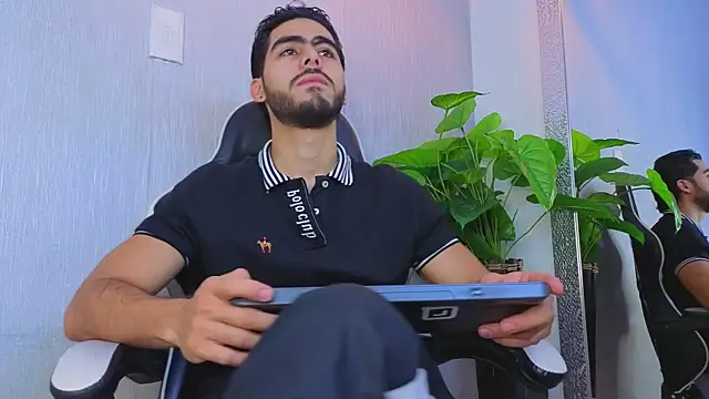 XXX chat uživo modela Markos_Miles