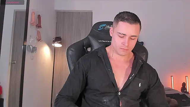 connorsmiith: απευθείας συνομιλία ΧΧΧ