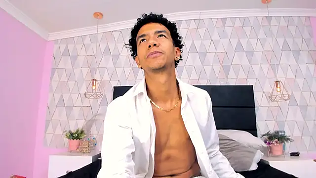 MarckThompsonn Live XXX Chat