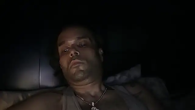 צ'אט XXX בשידור חי של icebergslim281
