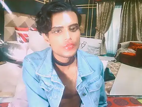 IndianLipstickLuna's Live XXX Chat