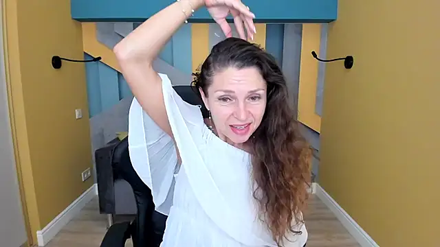 Chat +18 de EllaLong ao vivo