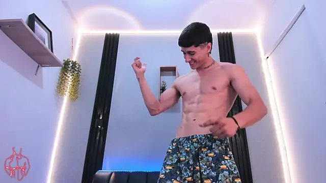 Dark_Valentino_ Live XXX Chat