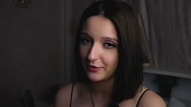 Chat +18 de FalineBeacher ao vivo