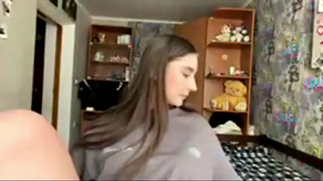 دردشة KittyNoSkirty الجنسية المباشرة