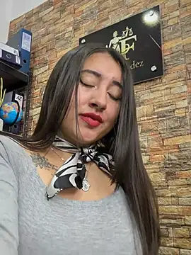 Chatroom XXX en direct de _Sarah-Office1