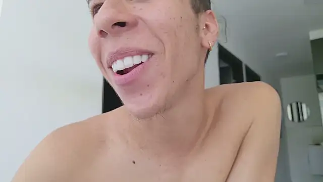 grey___27 élő XXX-chatje