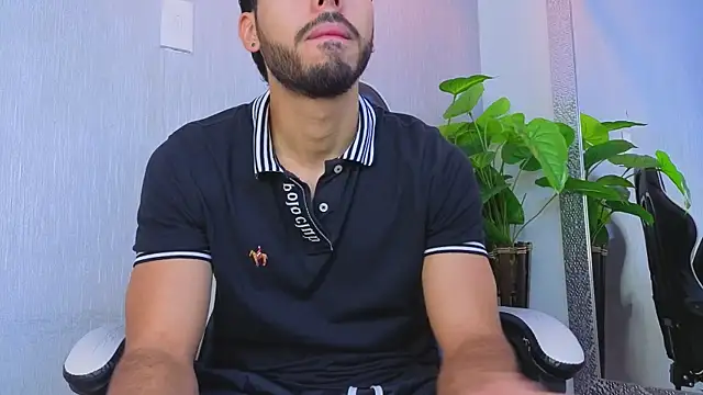 XXX chat uživo modela Markos_Miles