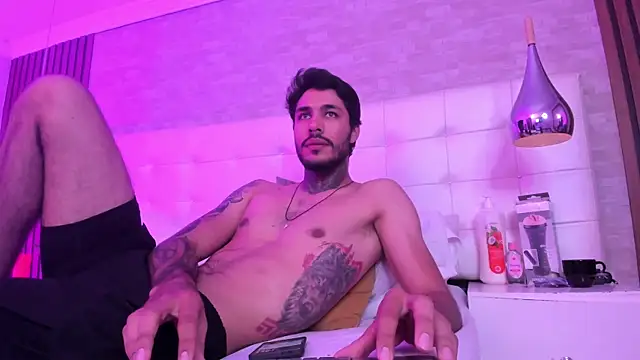 Онлайн чат XXX JacksonGreenn