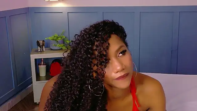 Chat XXX en directo de Chloe-Rose-