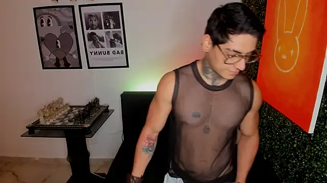 Simon_cortes 即時 XXX 聊天
