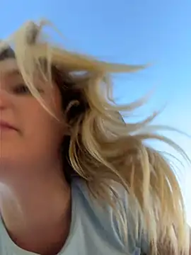 XXX chat uživo modela justmilaa