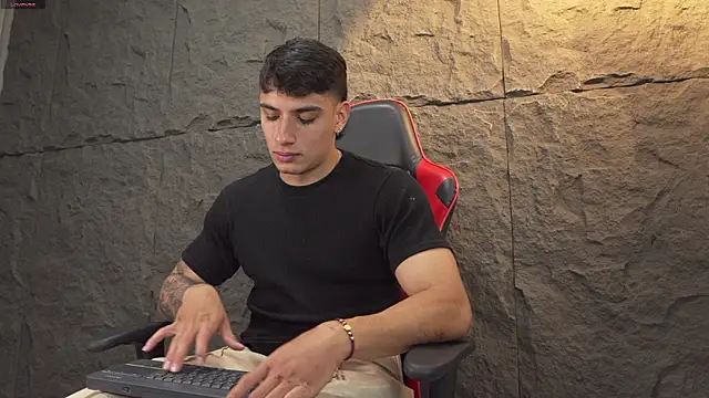 دردشة joseph_boy الجنسية المباشرة