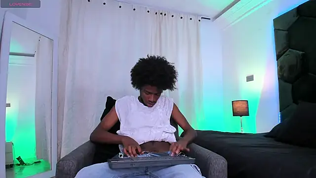 Chat +18 de AllexJacob ao vivo