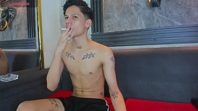 Brianhot0F Chat XXX in diretta