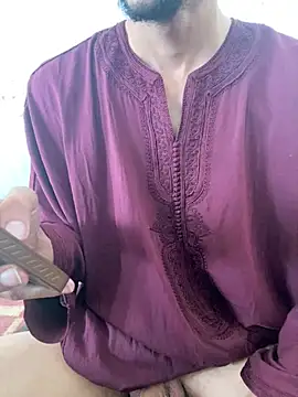 NchadeeQ_n7wiiiQ – Naživo XXX chat