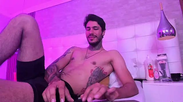 JacksonGreenn XXX чат на живо