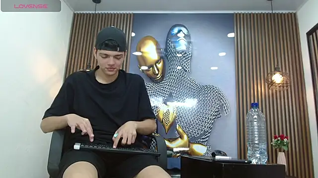 AlejoBussnek's Live XXX Chat
