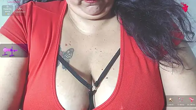 צ'אט XXX בשידור חי של BiirdyDavis