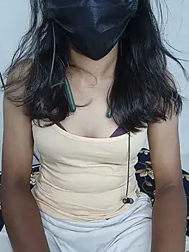 Tamil_BhavanaのライブXXXチャット