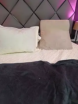 ELLA_KELLY Adlı Modelin Canlı XXX Sohbeti