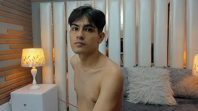 TaylerCruz Live XXX-Chat