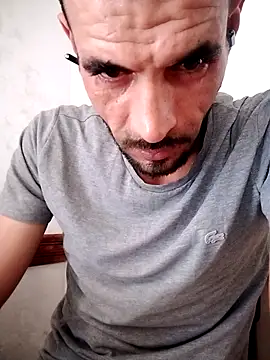 Chat XXX en directo de Thisizhakim