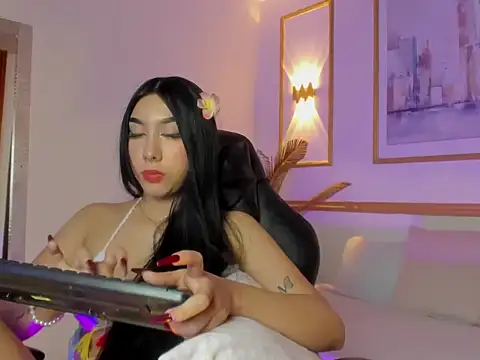 Chat +18 de katnissa_x ao vivo