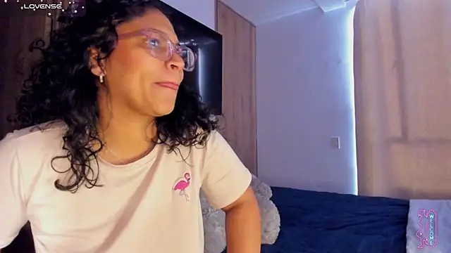 iriss_25 Adlı Modelin Canlı XXX Sohbeti
