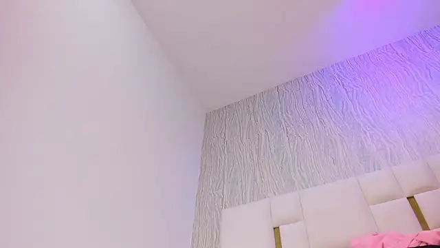 Czat XXX na żywo – hillary_uckerman_