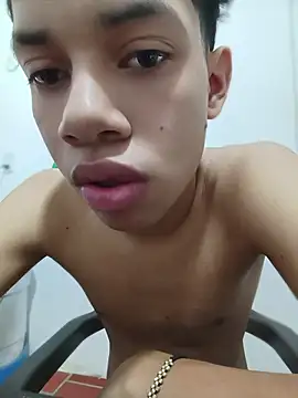 curious_straight_guy Adlı Modelin Canlı XXX Sohbeti