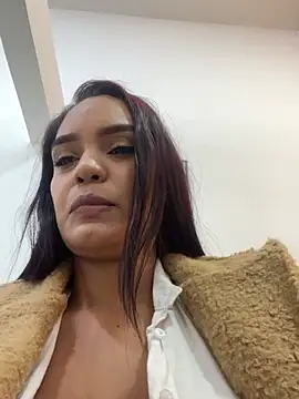 XXX chat uživo modela Sara-77