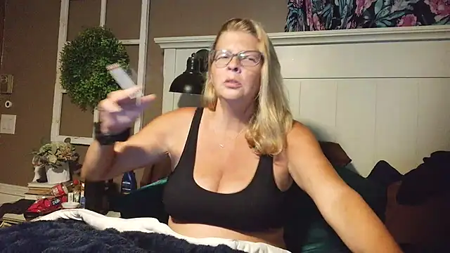 Chatroom XXX en direct de Stickywethoney