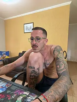 MeladoDiMel Adlı Modelin Canlı XXX Sohbeti