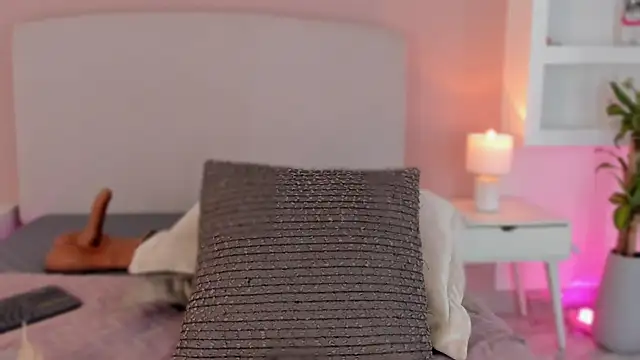 nathalynbarnes Adlı Modelin Canlı XXX Sohbeti
