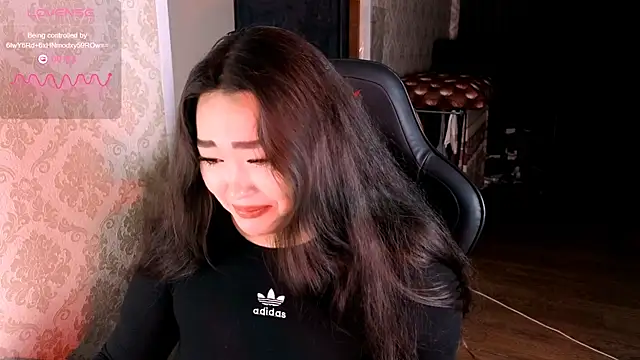 Emma_Uilson Chat XXX in diretta