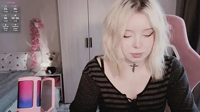 yumi_charm Adlı Modelin Canlı XXX Sohbeti