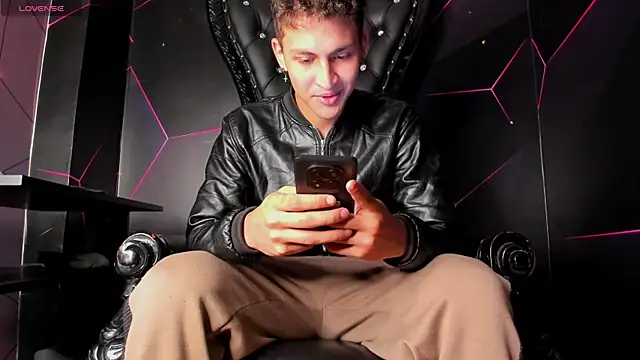 Axel_Romanov – Naživo XXX chat