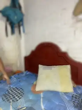 הופעת וובקאם של Romie_rous