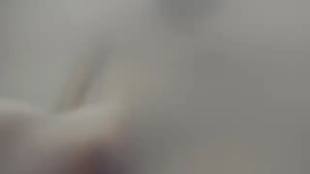 T1nyShyly webkamerás műsora