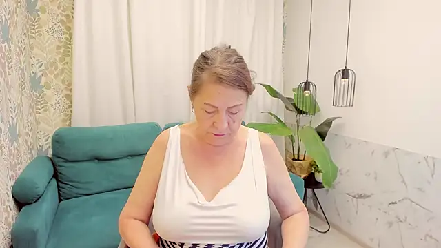 LindaPassionate 现场XXX聊天