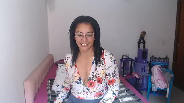 Chatroom XXX en direct de kateleyagrey