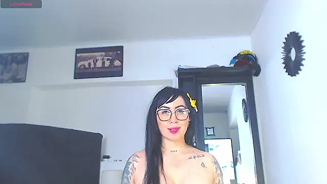 Vicky_hotmilf Adlı Modelin Canlı XXX Sohbeti