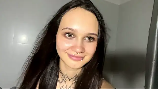 צ'אט XXX בשידור חי של MayraLucarelli