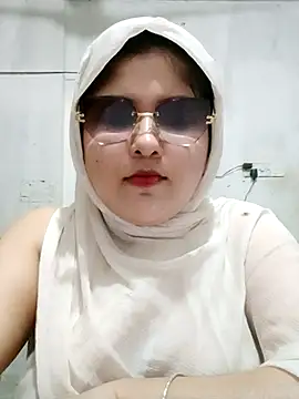 Nusrat-N Adlı Modelin Canlı XXX Sohbeti