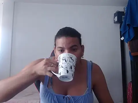 XXX chat uživo modela Adriana_0312